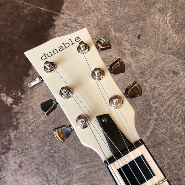 Dunable Guitars Gnarwhal USA, Swamp Ash Vanilla White
