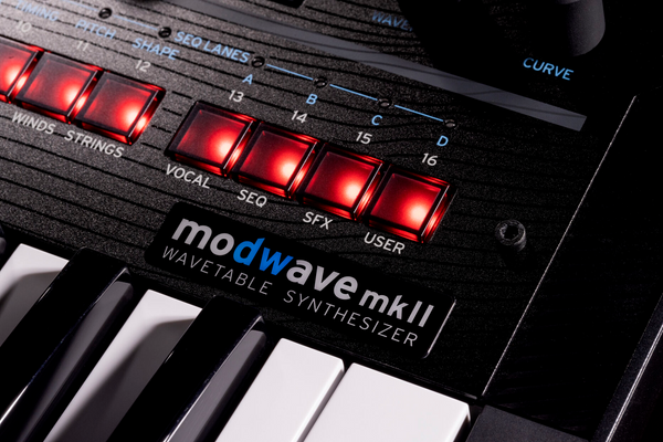 Korg MODWAVE mkii wavetable synthesizer