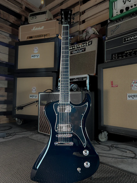 Dunable Guitars R2 DE, Gloss Black with Chrome Hardware