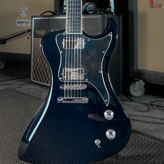 Dunable Guitars R2 DE, Gloss Black with Chrome Hardware
