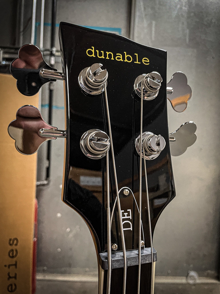 Dunable Guitars R2 DE Bass, Gloss Black with Chrome Hardware