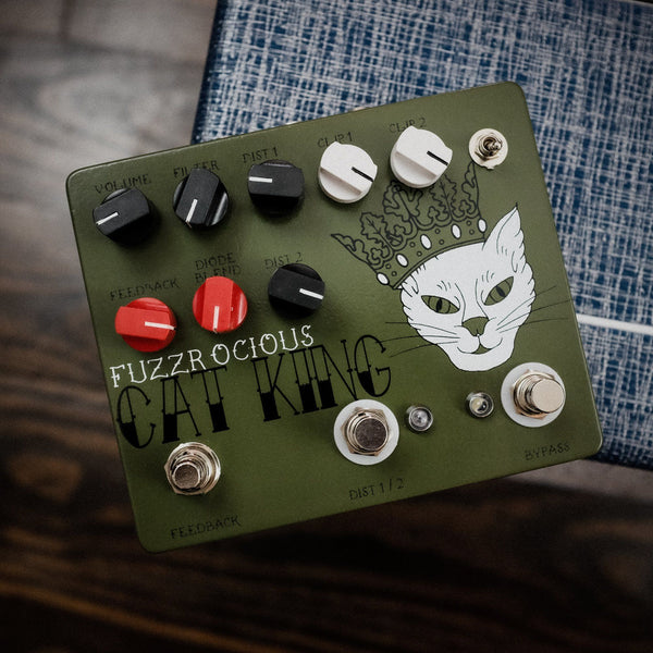 Fuzzrocious Cat King with Momentary Feedback [ Green ]
