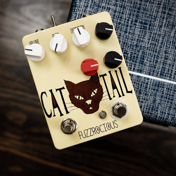 Fuzzrocious Cat Tail with Momentary Feedback Mod [ Beige ]