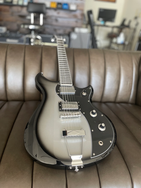 Dunable Guitars Cyclops DE, Silverburst with Chrome Hardware